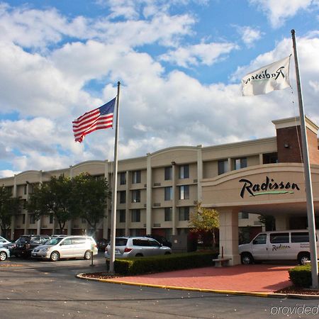Radisson Rochester Airport Экстерьер фото
