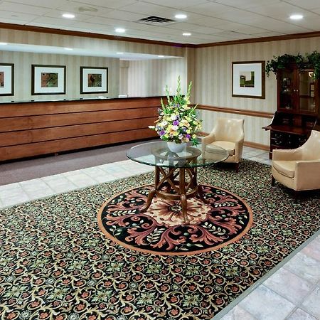 Radisson Rochester Airport Экстерьер фото