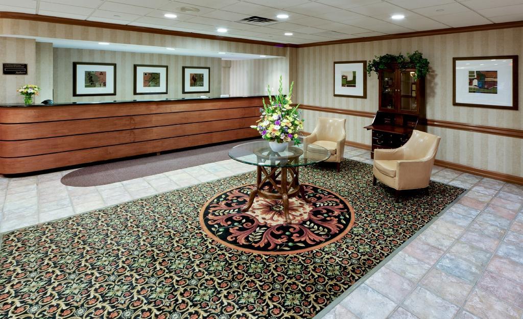 Radisson Rochester Airport Экстерьер фото
