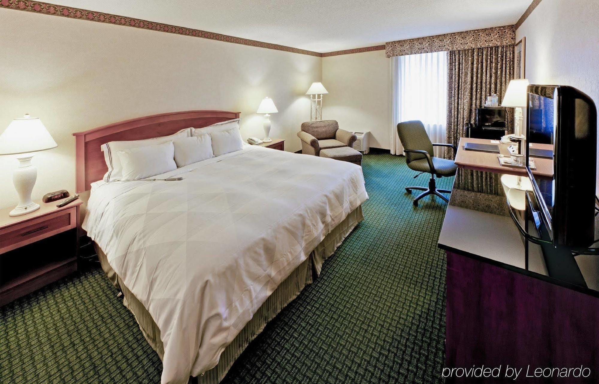 Radisson Rochester Airport Номер фото