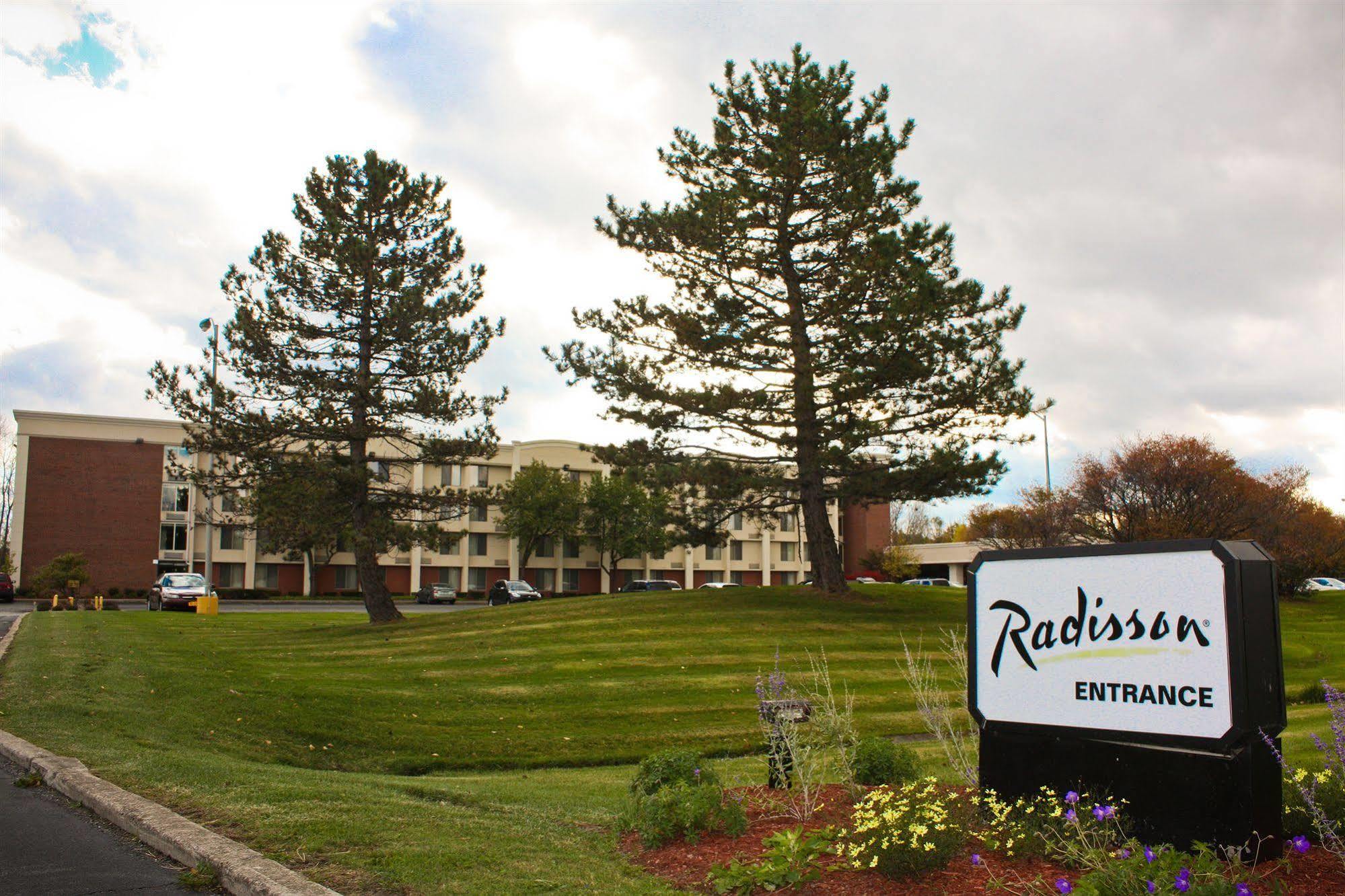 Radisson Rochester Airport Экстерьер фото