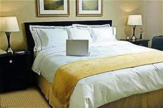 Radisson Rochester Airport Экстерьер фото
